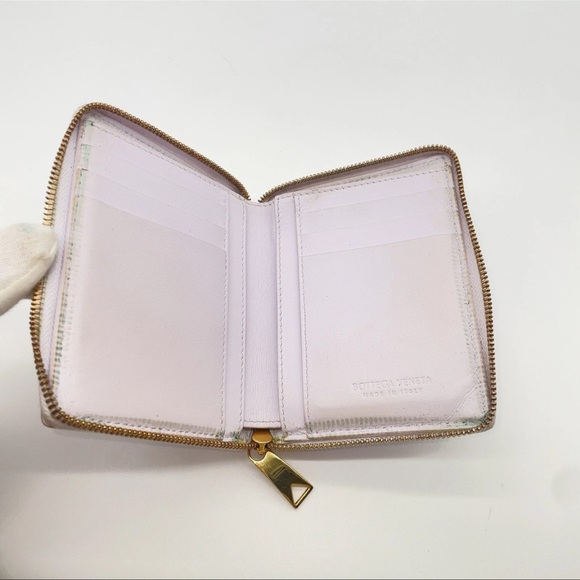 BOTTEGA VENETA Maxi Intrecciato Leather Wallet - Picture 7 of 9